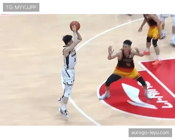 孔德防守站位惊艳全场,助球队强势回暖 孔德防守站位惊艳全场,助球队强势回暖