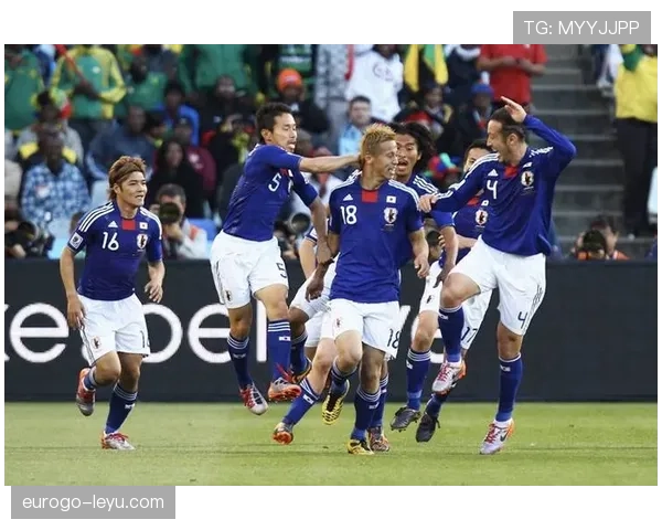 东亚杯：日本队稳健发挥，战术智慧与团队协作彰显足球精髓